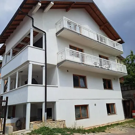 Neyla Apartment *